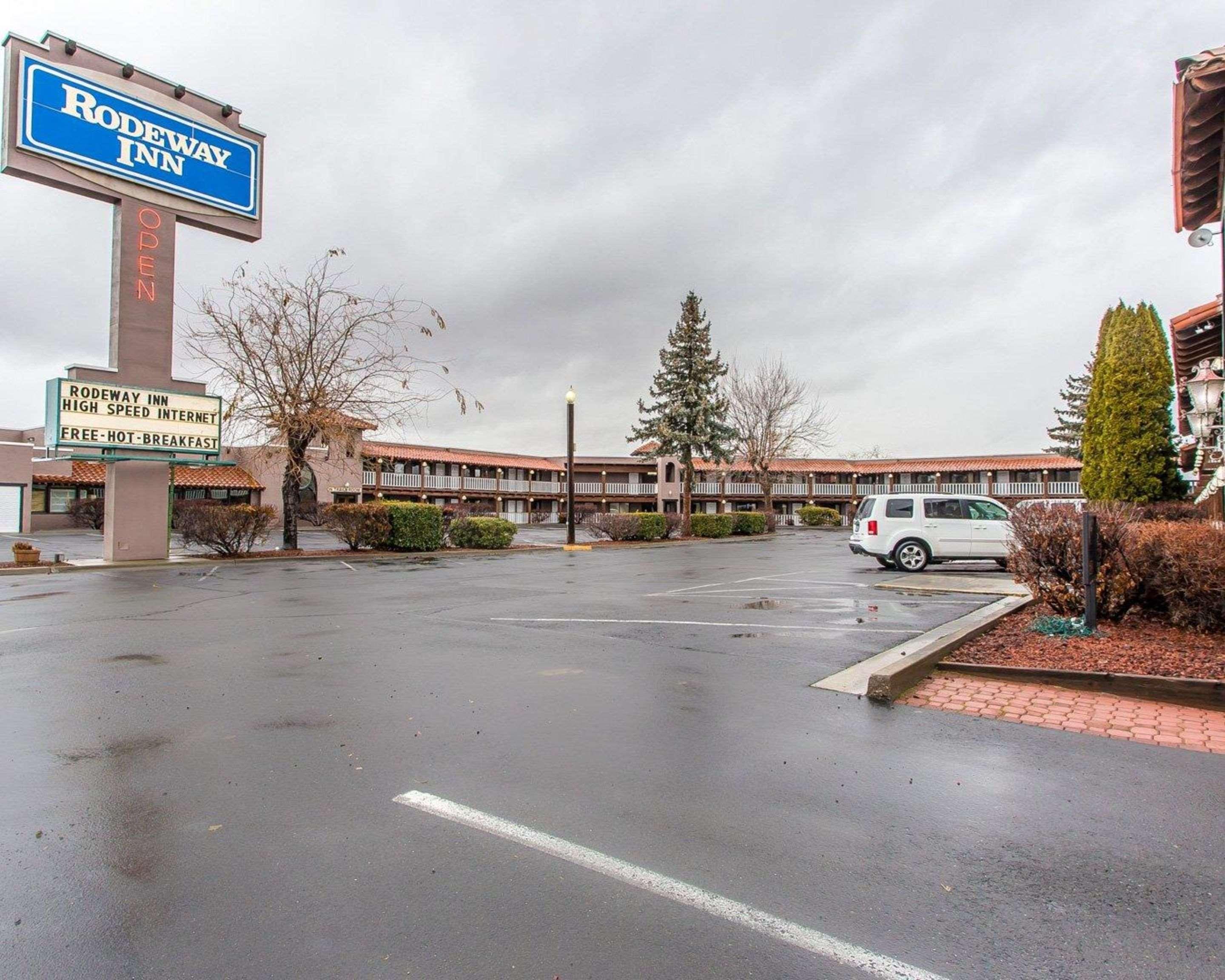 Rodeway Inn Baker City Exterior foto